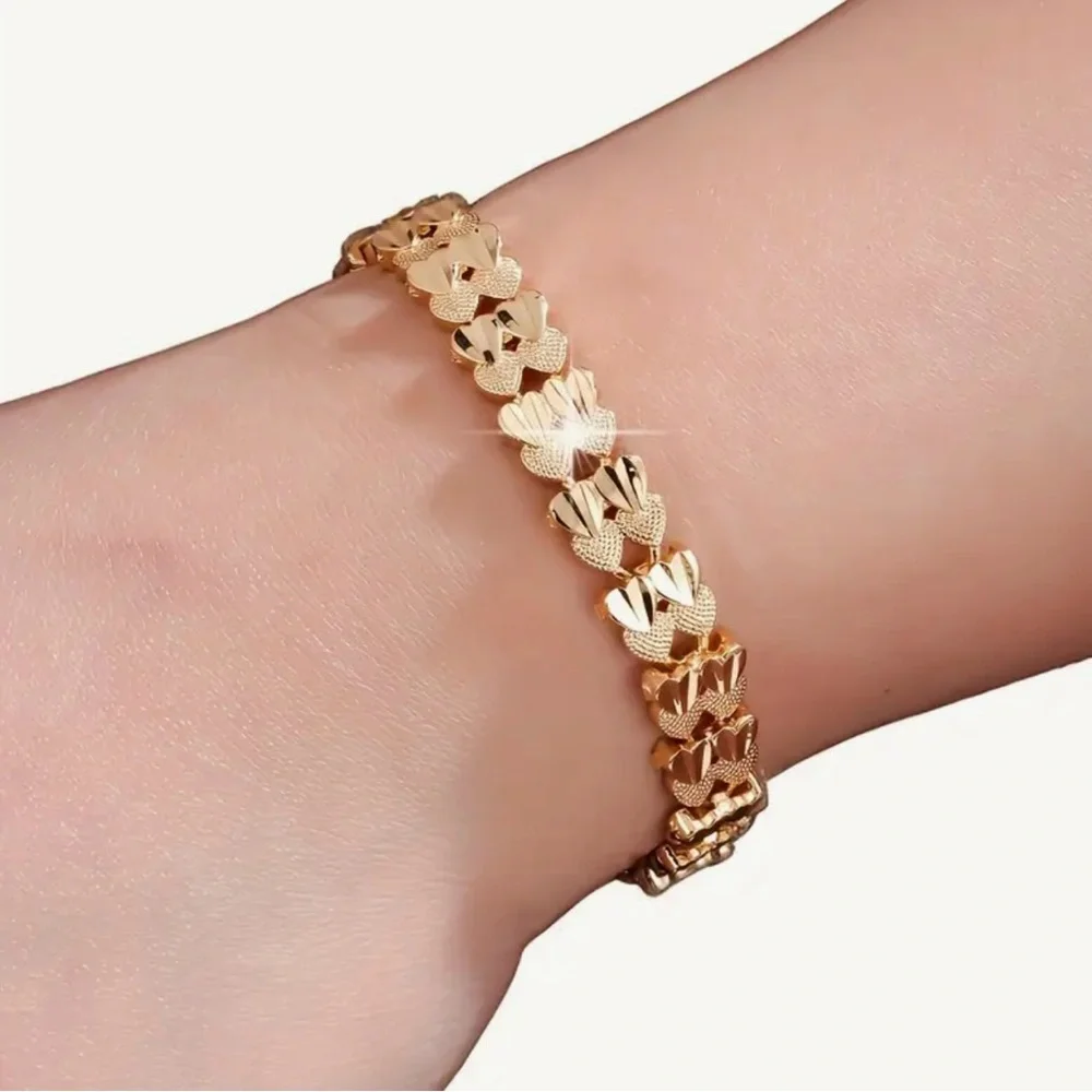 18k Gold Plated Heart Link Bracelet Womens Elegant Jewelry